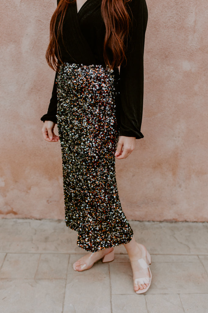 Woven Sequins Midi Skirt (Black)