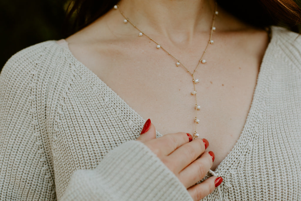 Dot Pearl Lariat
